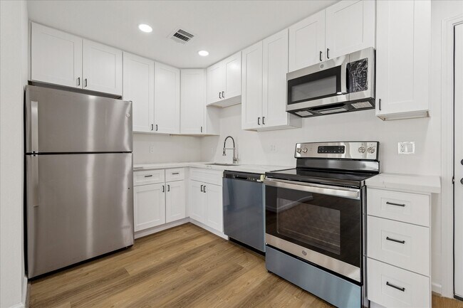 Building Photo - 9913 Porto Rico Rd