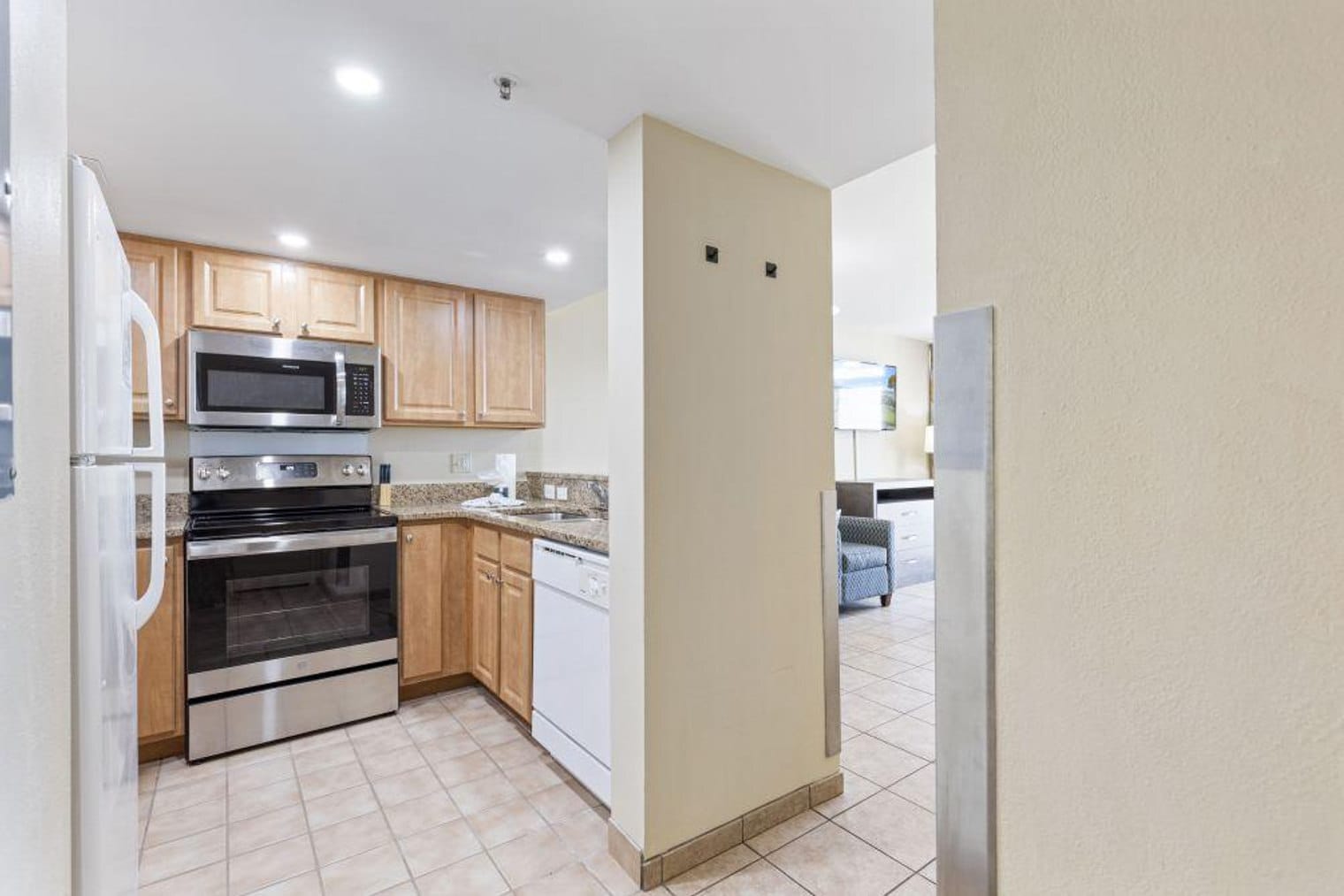 Building Photo - 3548 Alexandria Ave