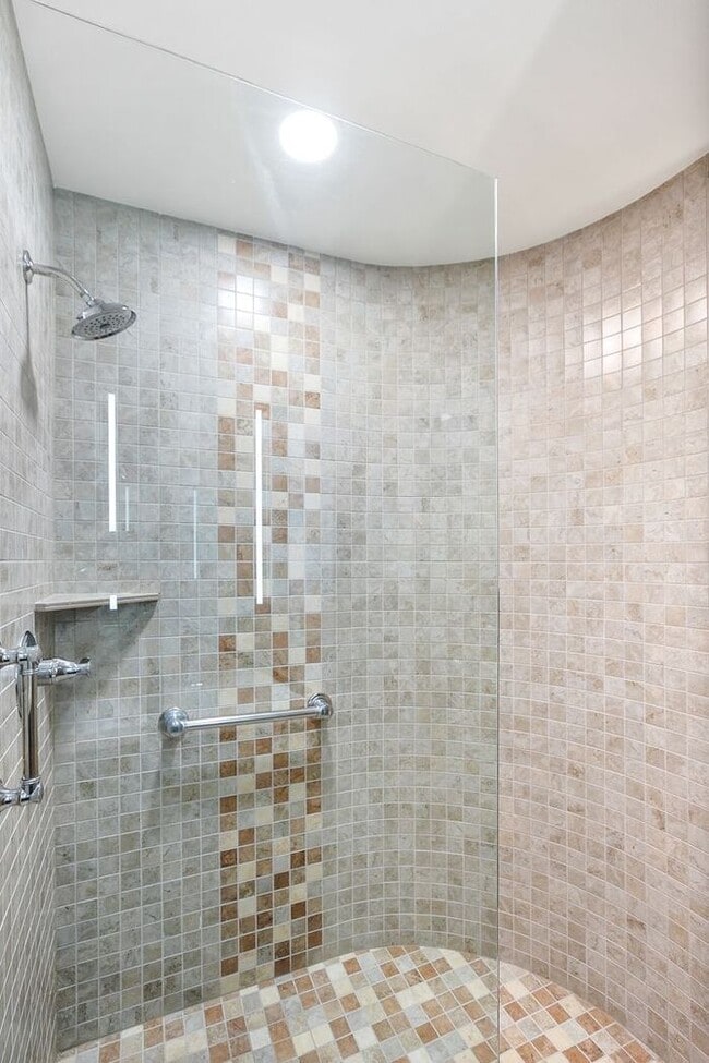 Building Photo - Stunning ALKI WATERFRONT Condo Overlooking Majestic Puget Sound!