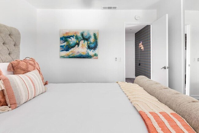 Building Photo - Beautiful fully furnished 3 bedroom home in Palm Springs (Monthly Only - No Long Term)
