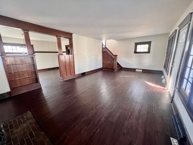 living room - 1673 Bancroft Ave
