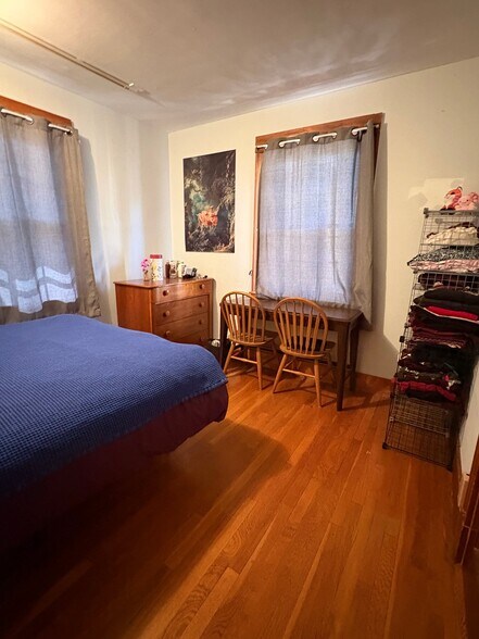 Building Photo - 1446 Cambridge St