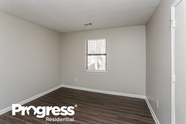 Building Photo - 792 Greenhedge Dr