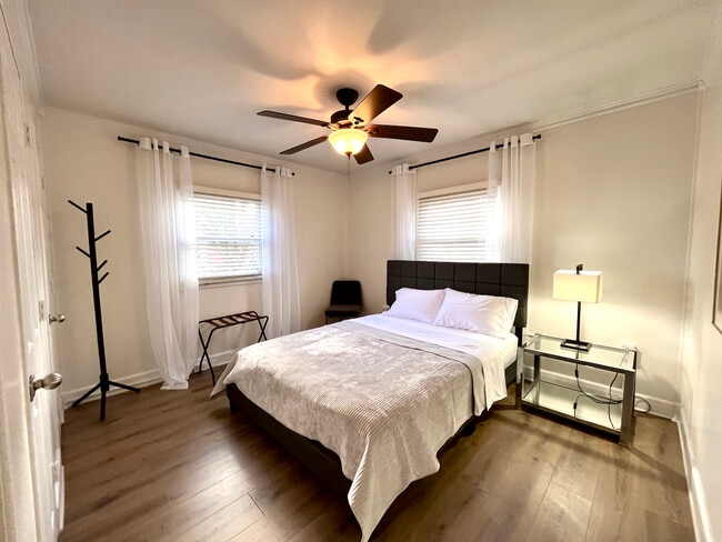 Building Photo - 635 Oneida Rd