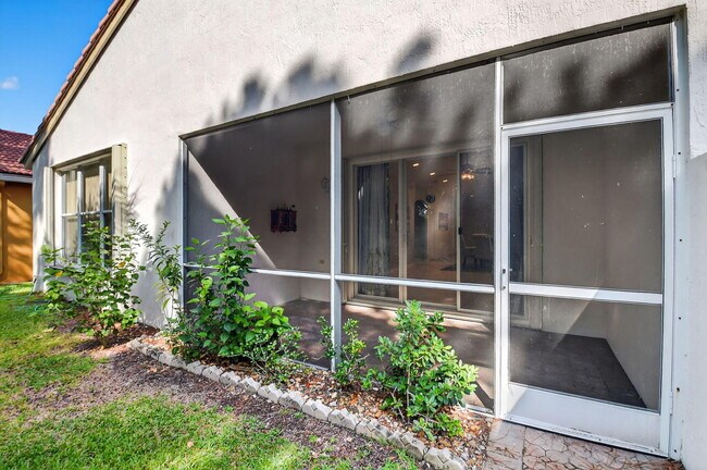 Building Photo - 8403 Siciliano St