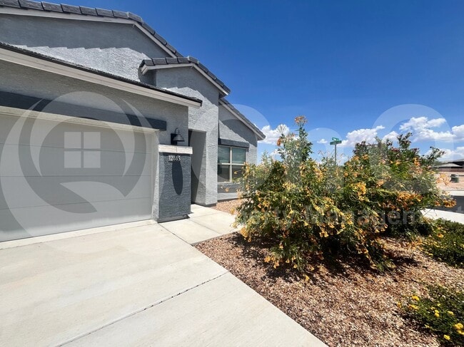 Primary Photo - 12885 E Russo Dr