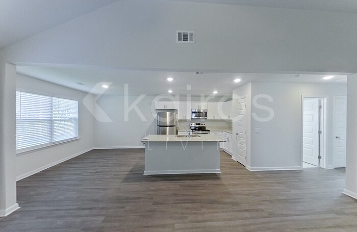 Building Photo - 132 Western Red Cedar Dr