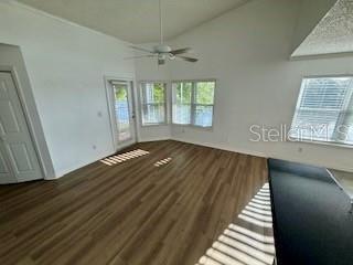 Building Photo - 2565 Grassy Point Dr