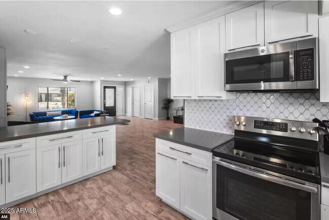 Building Photo - 4844 E Andora Dr