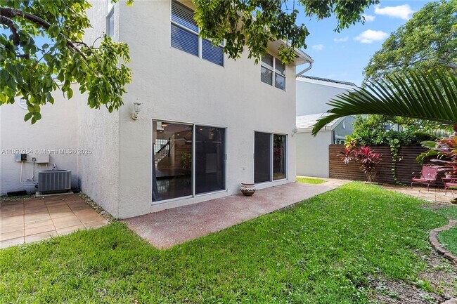 Building Photo - 20003 NE 6th Ct Cir