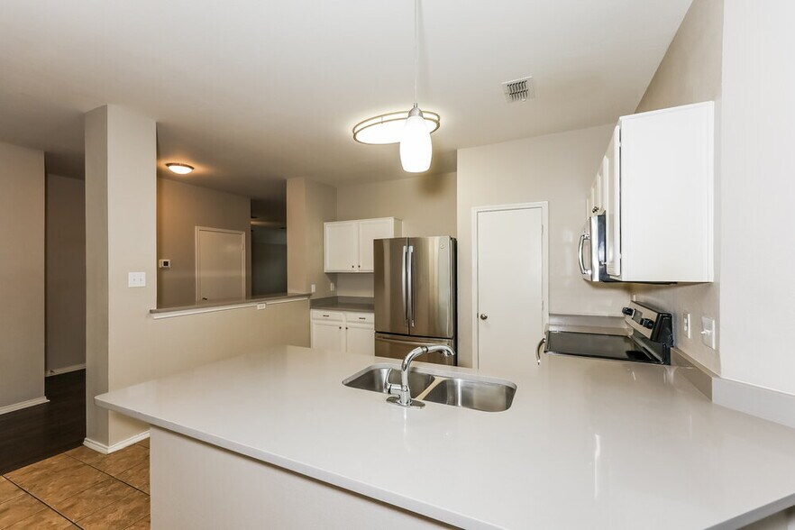 Building Photo - 1016 Winding Creek Dr