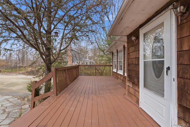 Building Photo - 25 Woodland Terrace Ct