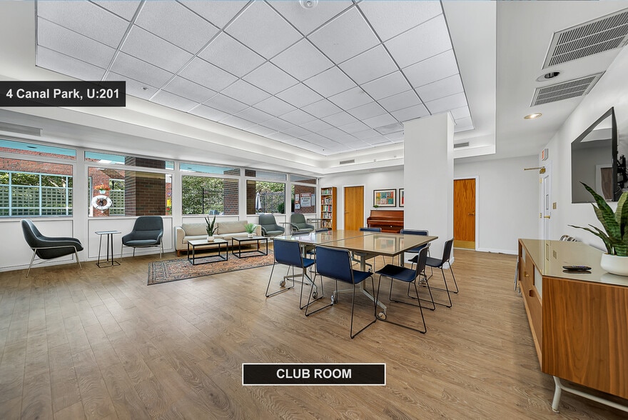 Building Photo - 4 Canal Park