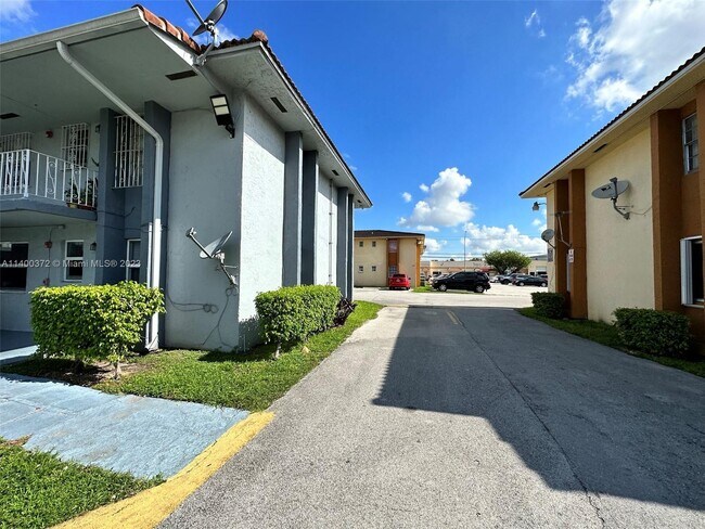 Building Photo - 4050 NW 135th St