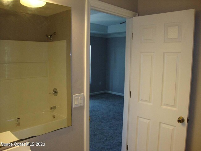 Building Photo - 655 Margie Dr