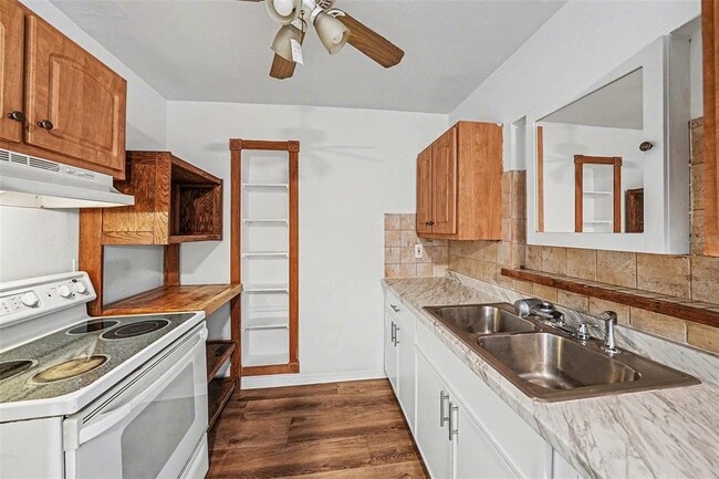 Building Photo - 4727 Eldorado Dr