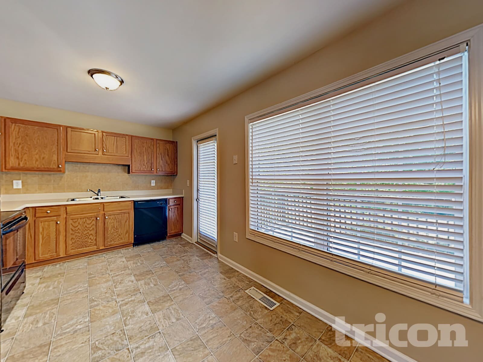 Building Photo - 162 Bethany Forrest Ln