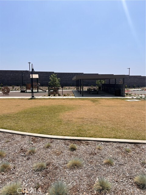 Building Photo - 16032 Sunny Ct