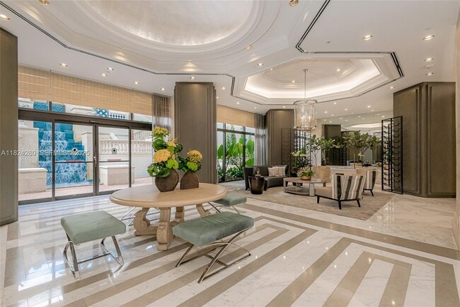 Building Photo - 2000 Island Blvd