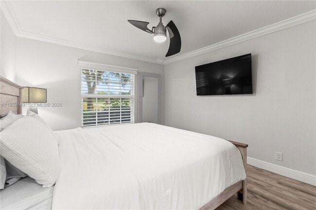 Building Photo - 9001 Jacaranda Ln