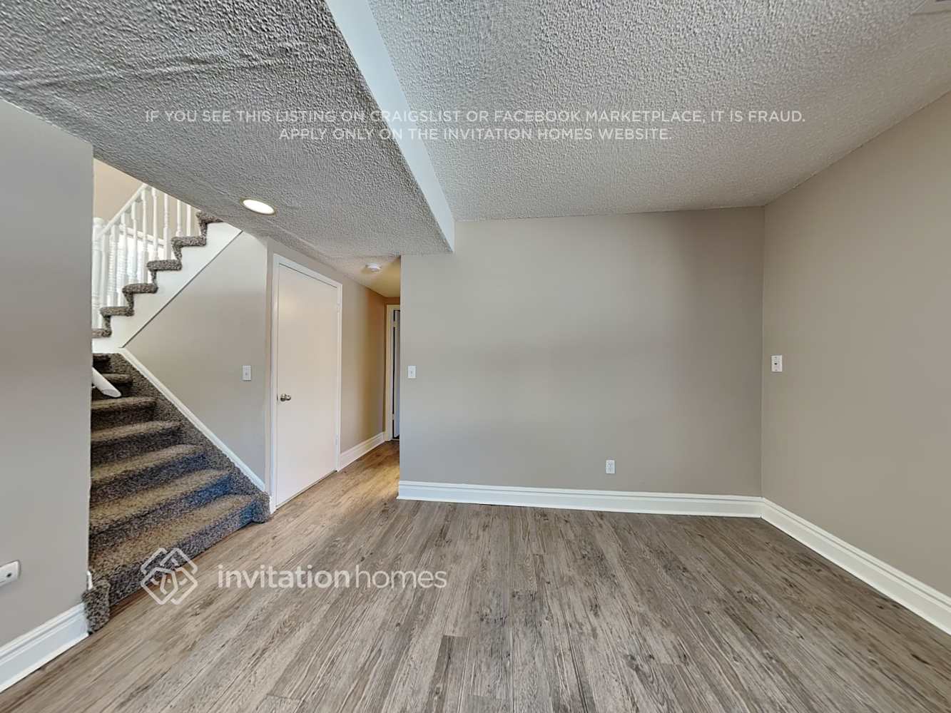 Building Photo - 4672 Biscay St