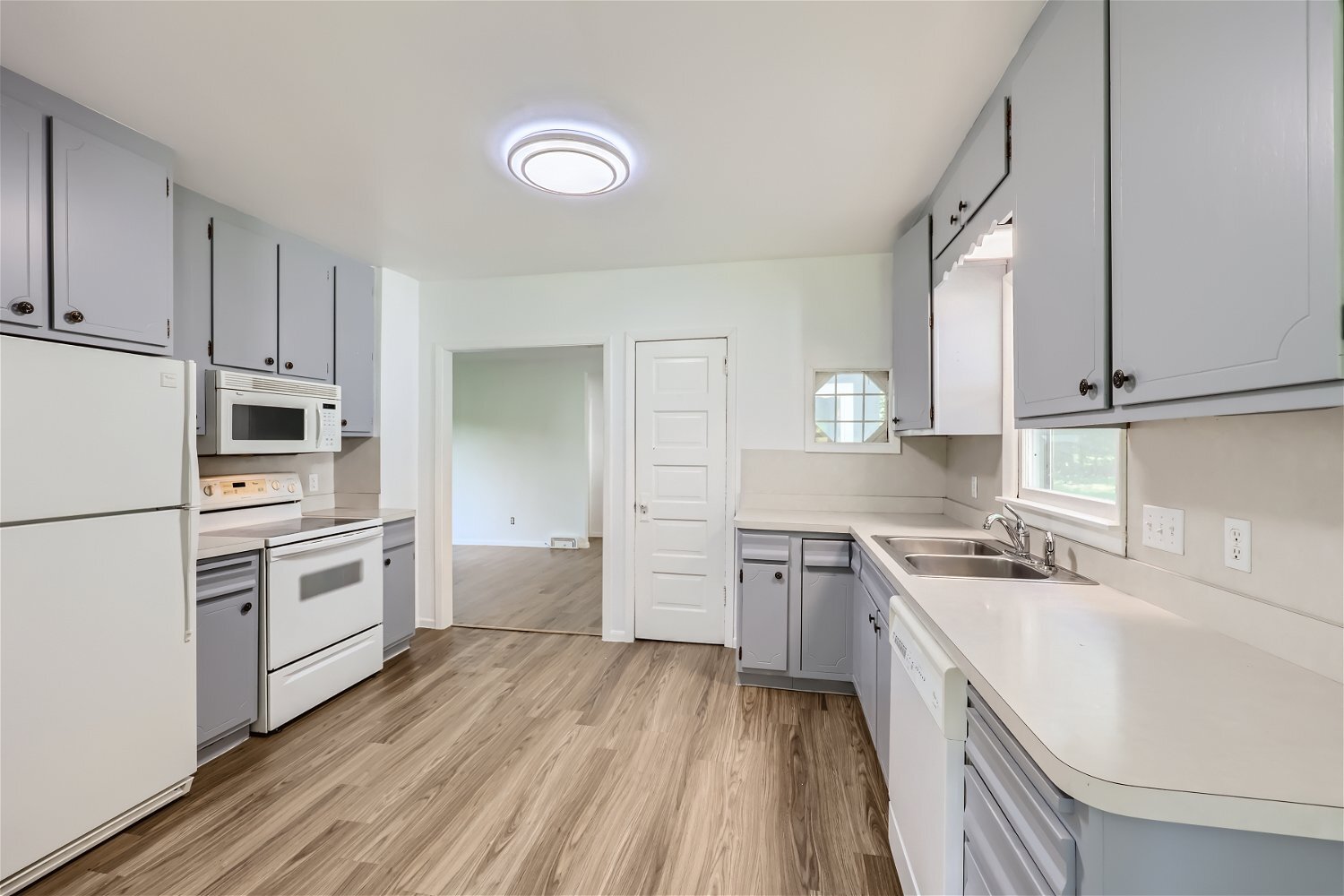 Building Photo - 4001 Tonkawood Rd