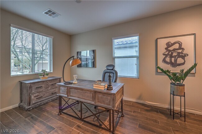 Building Photo - 3213 Molinos Dr