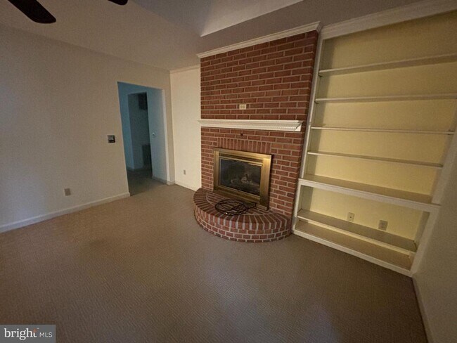 Building Photo - 29304 Woodridge Dr