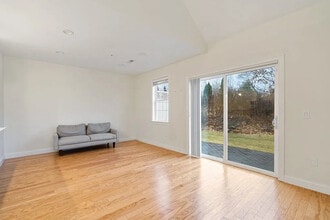 Building Photo - 70 Endicott St