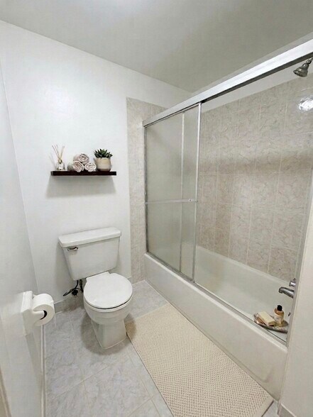 Bathroom - 9921 Bustleton Ave
