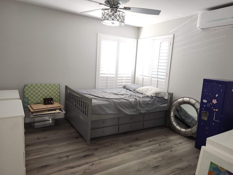 Building Photo - 3207 E Juniper Ave