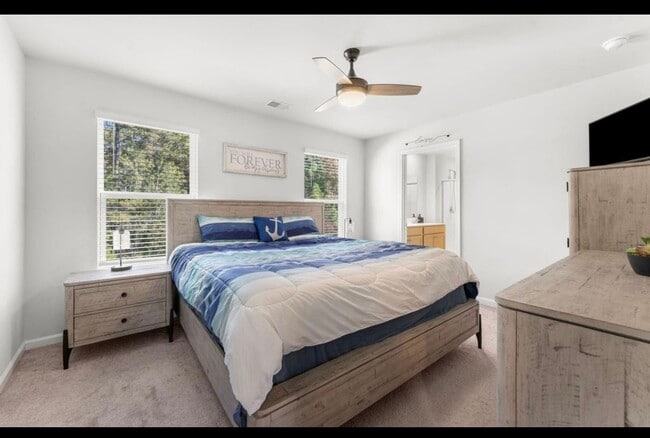 Building Photo - 645 Silver Spruce St