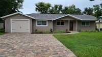 Building Photo - 1718 Cardinal Dr
