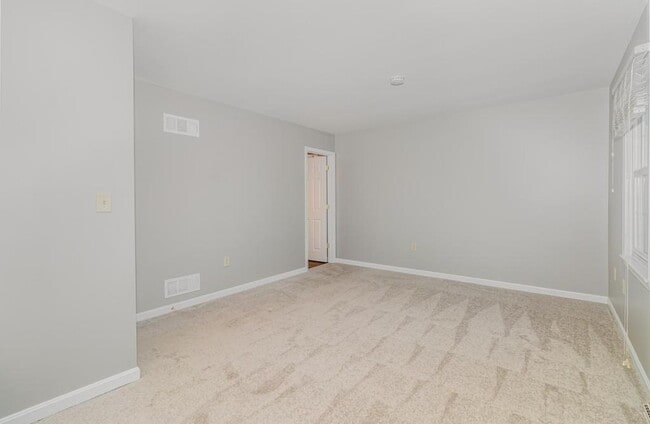Building Photo - 618 Park Ridge Dr