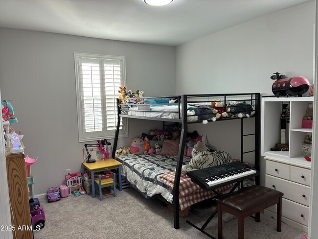 Building Photo - 18029 Avenida del Sol W