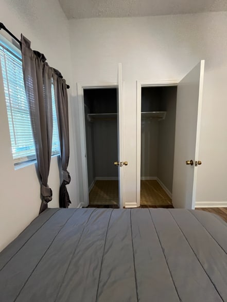 Building Photo - 810 Parsons St SW