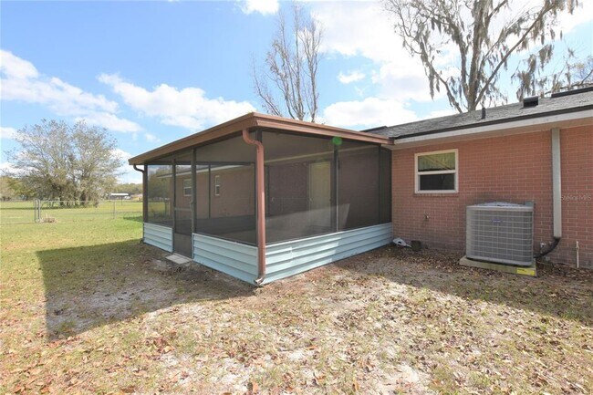 Building Photo - 2210 Old Polk City Rd