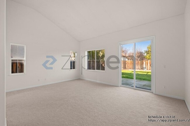 Building Photo - 155 E Heritage Dr