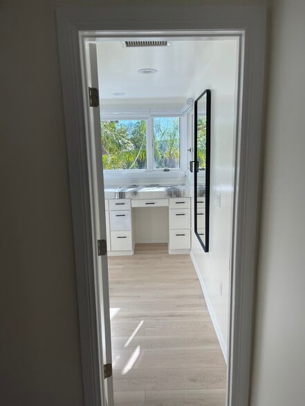 Building Photo - 9859 Foothill Blvd