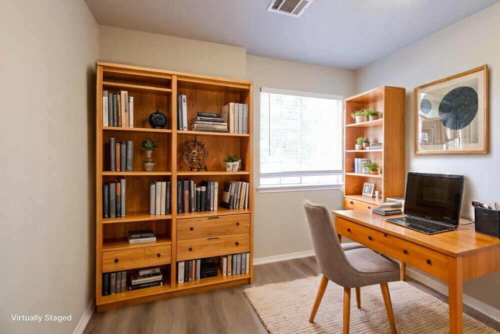 Building Photo - 15524 Sarah's Creek Dr