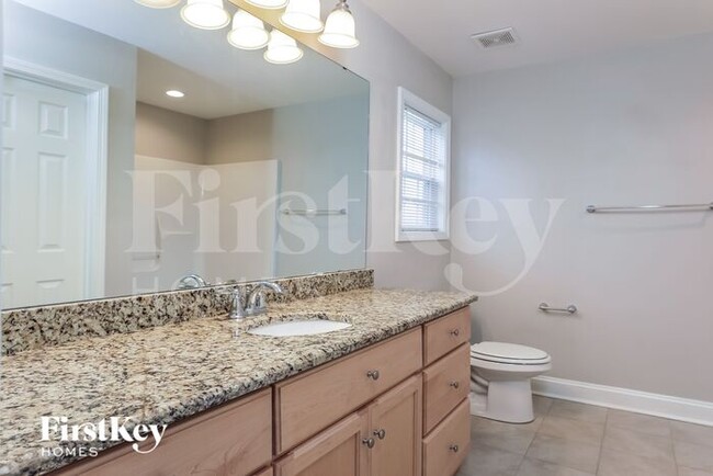 Building Photo - 288 Southcircle Dr NW