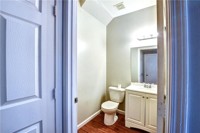 Building Photo - 1454 Persimmon Trce