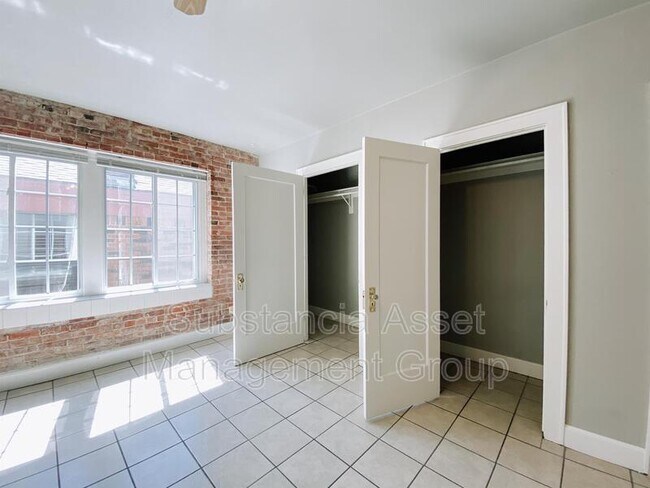 Building Photo - 518 NW 12th St