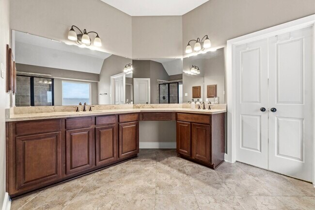 Building Photo - 27 N Arrow Canyon Cir