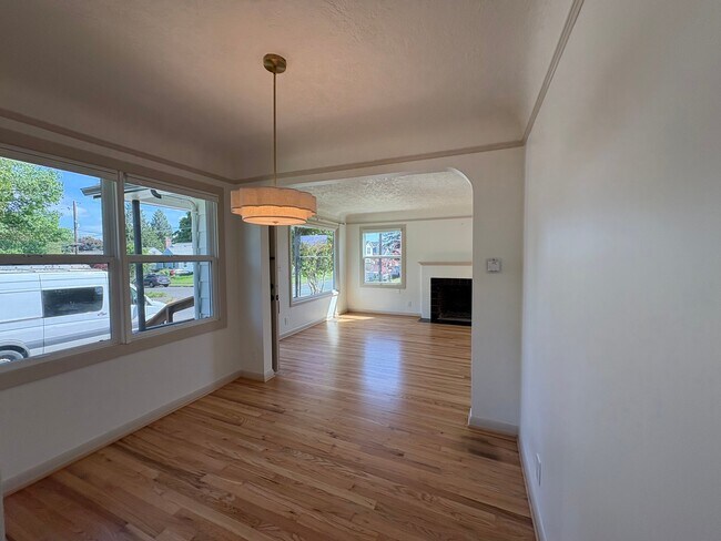 Building Photo - 3736 NE Jessup St