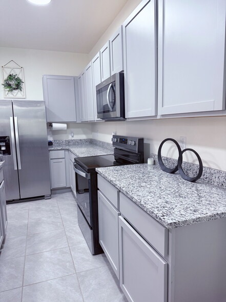 Kitchen - 17206 Amber Aspen Way