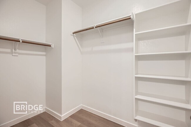 Building Photo - 1016 Oliver Dr