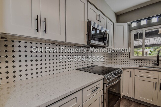 Building Photo - Home & Bonus Space Near Gulf Beaches — Ready for Move-In