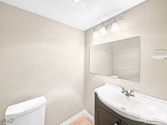 Building Photo - Stunning 1B/1.5BA Condo in Carlsbad w/ Golf Course Views!