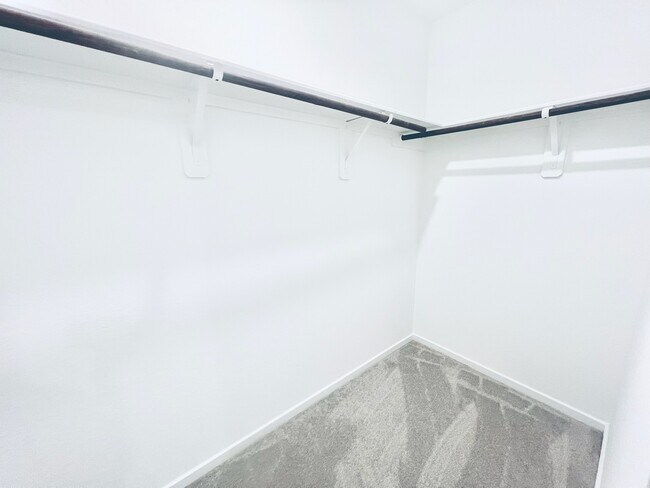 Building Photo - 3090 Mallorca Dr